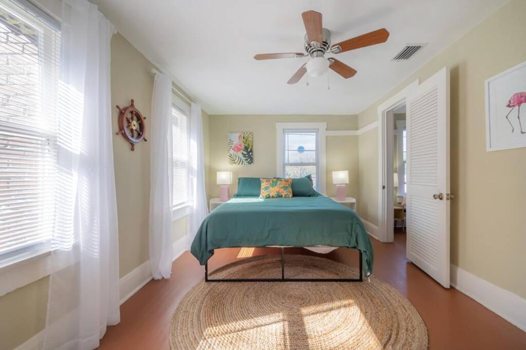 Serene Beachy Bungalow With Large Screened Porch! Tampa Extérieur photo