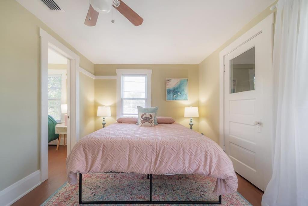 Serene Beachy Bungalow With Large Screened Porch! Tampa Extérieur photo