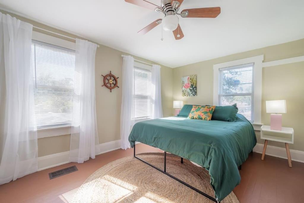 Serene Beachy Bungalow With Large Screened Porch! Tampa Extérieur photo